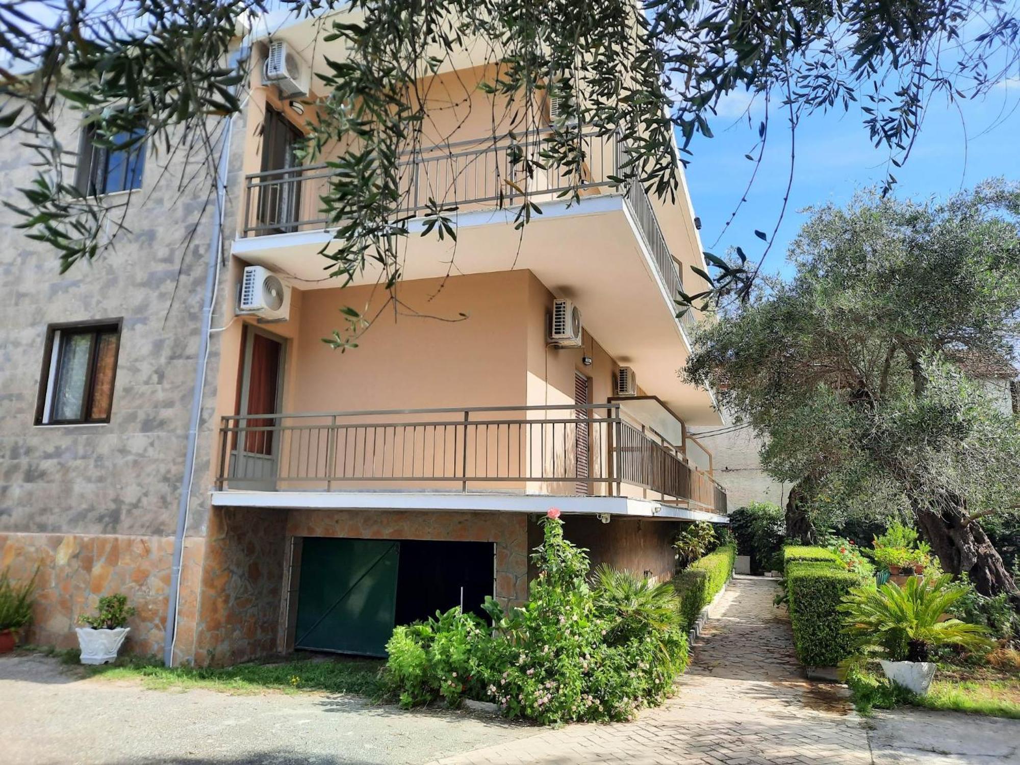 Maria Apartment Ipsos